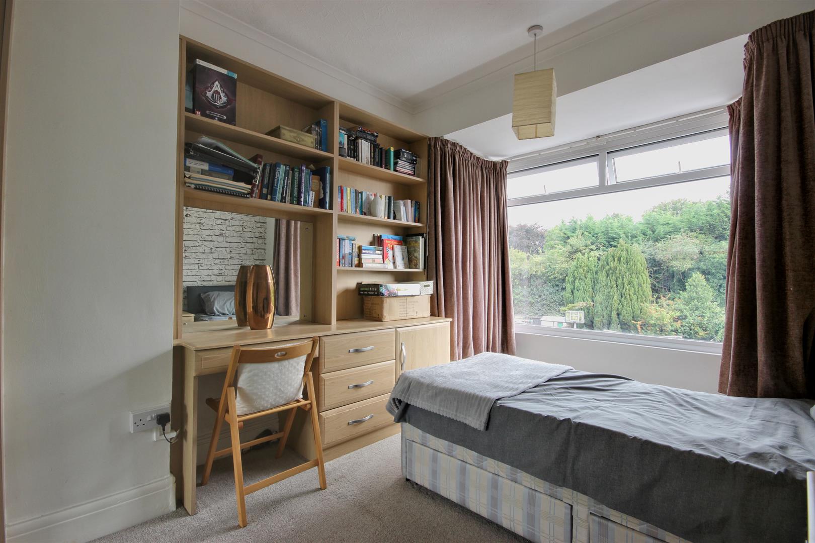 Overland Road, Cottingham